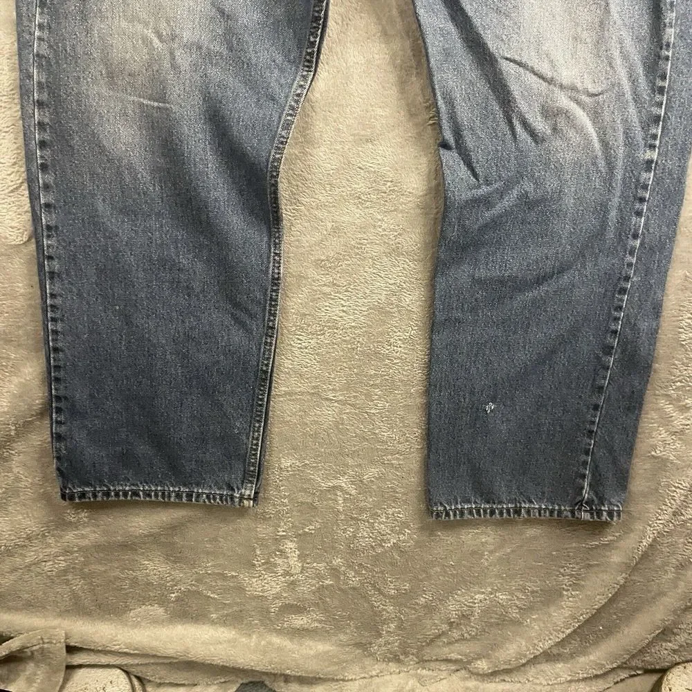 Levi's 505 Men's Regular Fit Jeans Size 42 x‎ 30 Medium Wash Blue Denim 5 Pocket